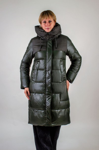 Зимняя удлиненная куртка с капюшоном арт. 221 - темный хаки (НТ)