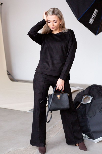 Костюм замшевый брючный 43043 - черный (НТ)